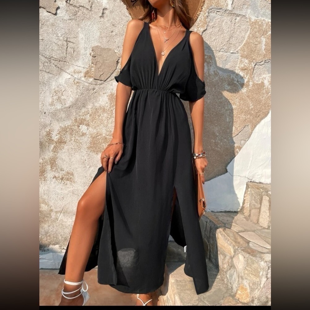Plunging neck cold‎ shoulder split thigh dress size medium